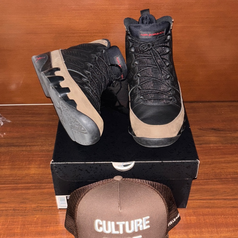 Jordan Black and Brown Men's Boots